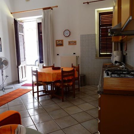 Terrasini Siracasa Daire Oda fotoğraf